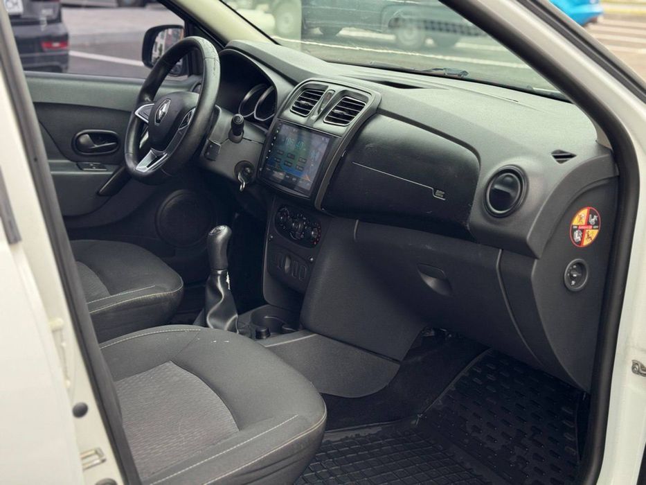 Renault Logan 2017