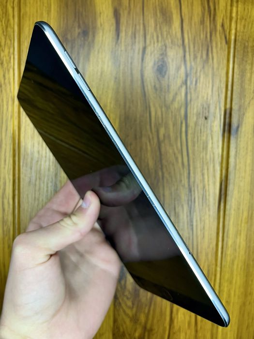 iPad Mini 4 2015 32gb. ICloud Lock