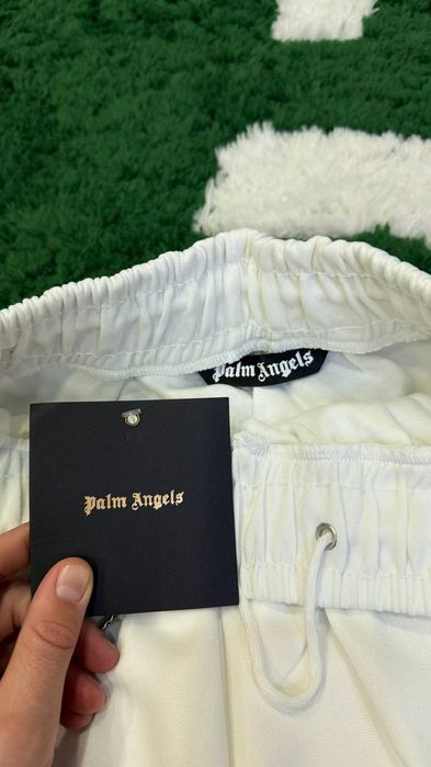 Шорти від Palm Angels