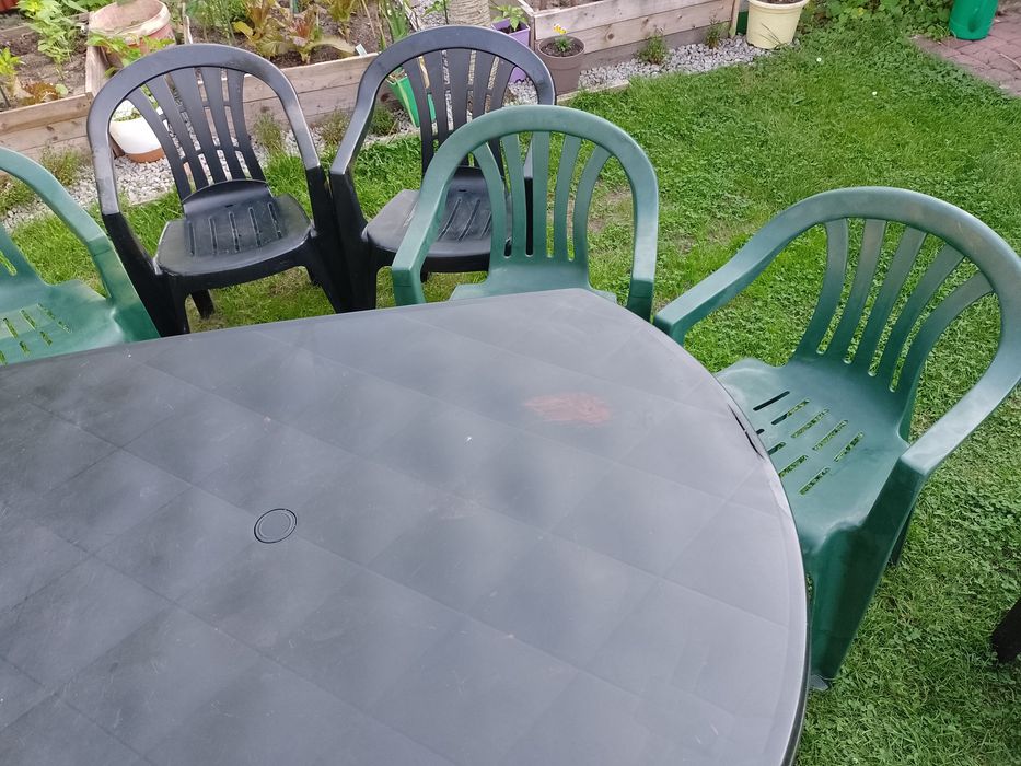 Stół + 6 krzeseł ogrodowych + możliwy transport