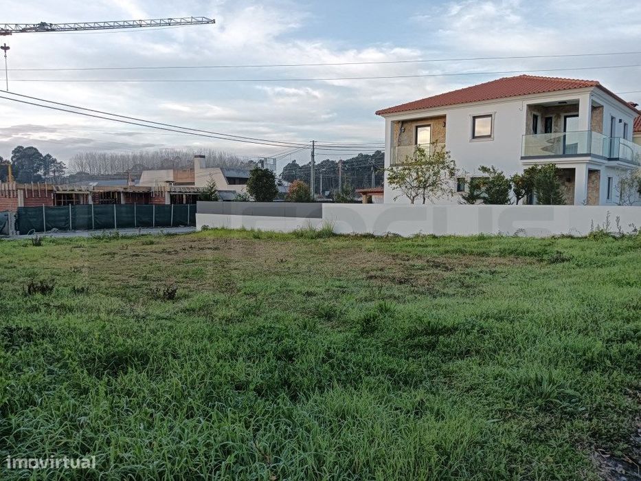Terreno para venda Quintãs