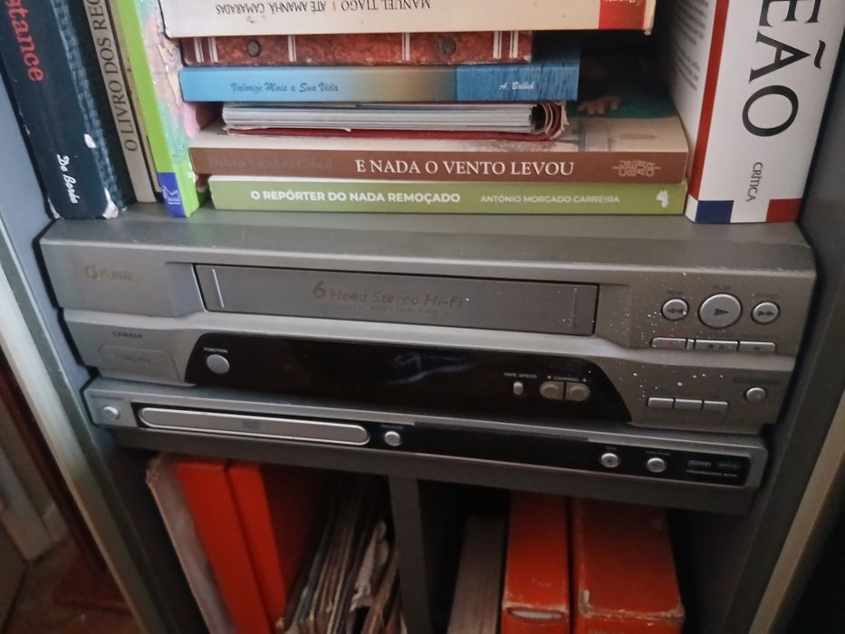 Vende se cartuxos cds discos de vinil e cassetes