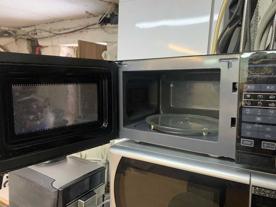 Мікрохвильова піч SHARP