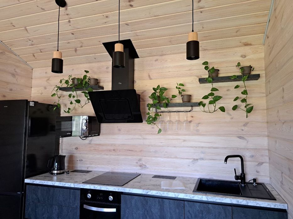 Дуже затишний будинок біля струмка для відпочинку на літо або вихідні