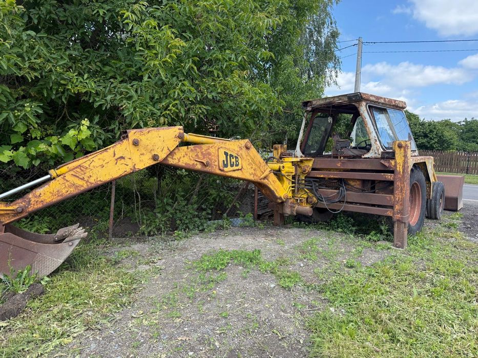 Koparko ładowarka JCB  pali 3 łyszki + szufla