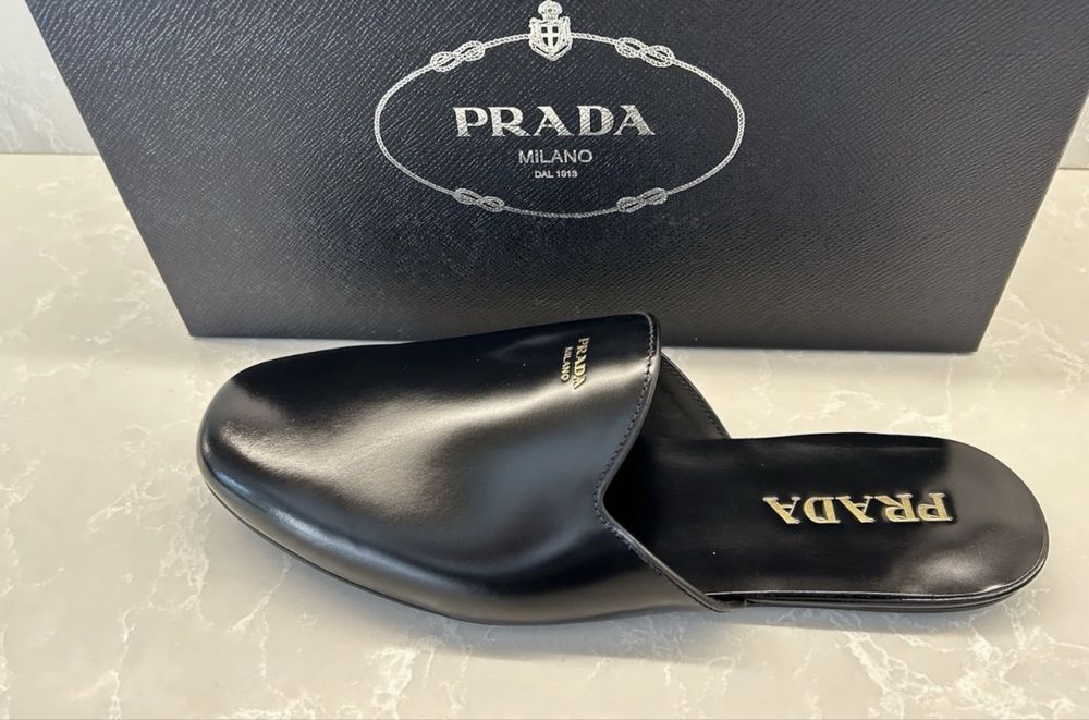Mules, sapatos Prada
