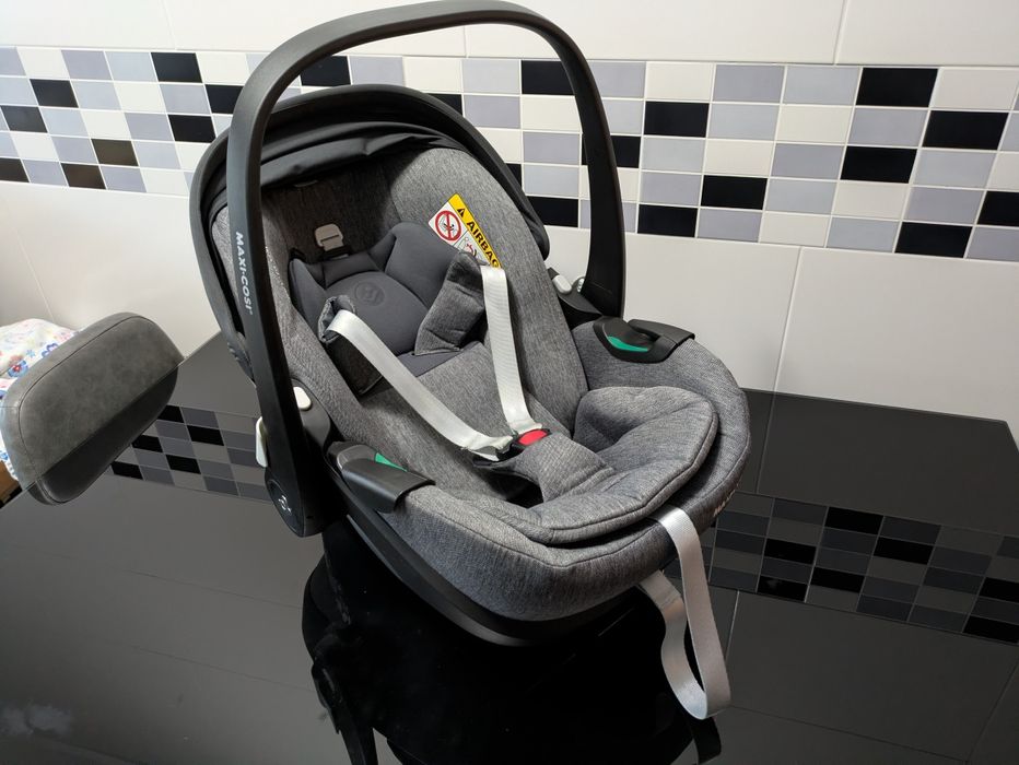 Cadeira Auto/Ovo Maxi-Cosi Pebble 360 Pro + Base FamilyFix 360 Pro