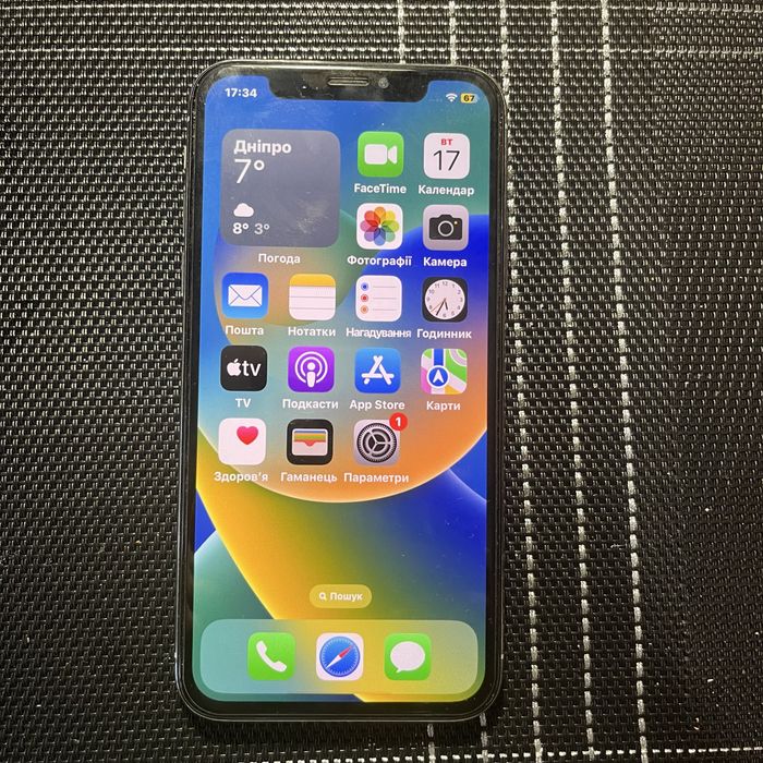 Продам Iphone 10 на 64gb