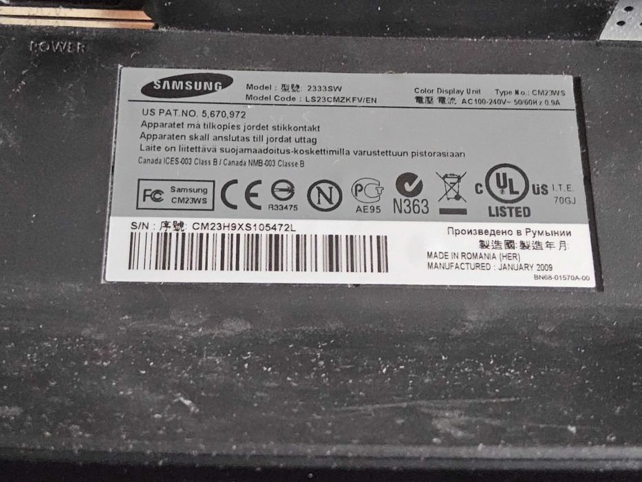 Samsung 233SW, w zestawie VGA i kabel zasilający