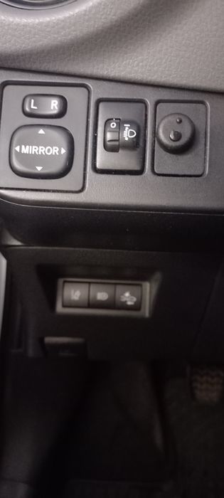 Toyota Yaris w dobrym stanie. Garażowany