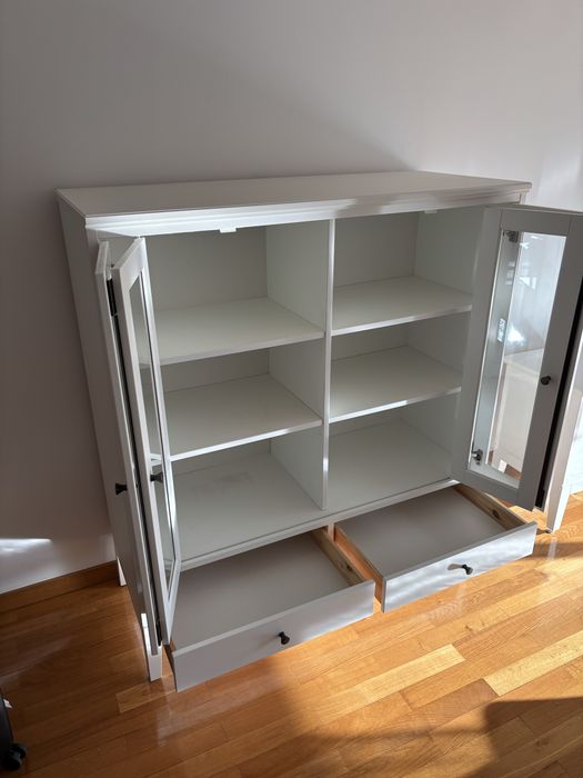 Cristaleira Branca IDANAS da IKEA c/portas de vidro dobráveis, 121x50x135 cm