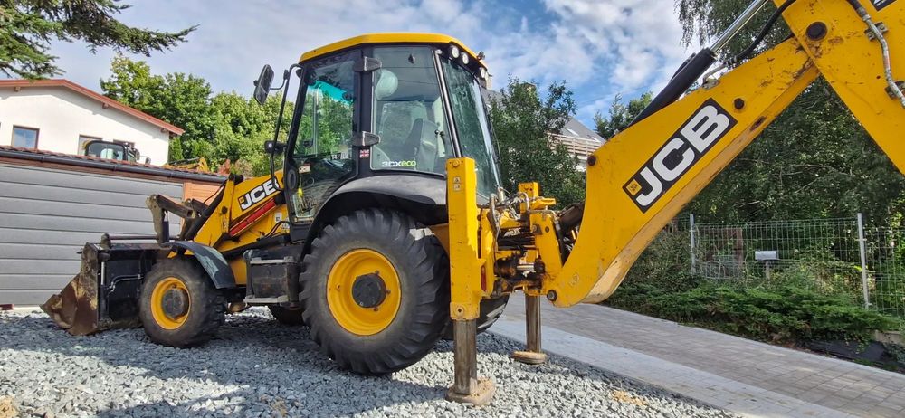 JCB 3cx  4800 mth, bez ad blue , nowe opony, linia pod młot i skarpówkę uchylną