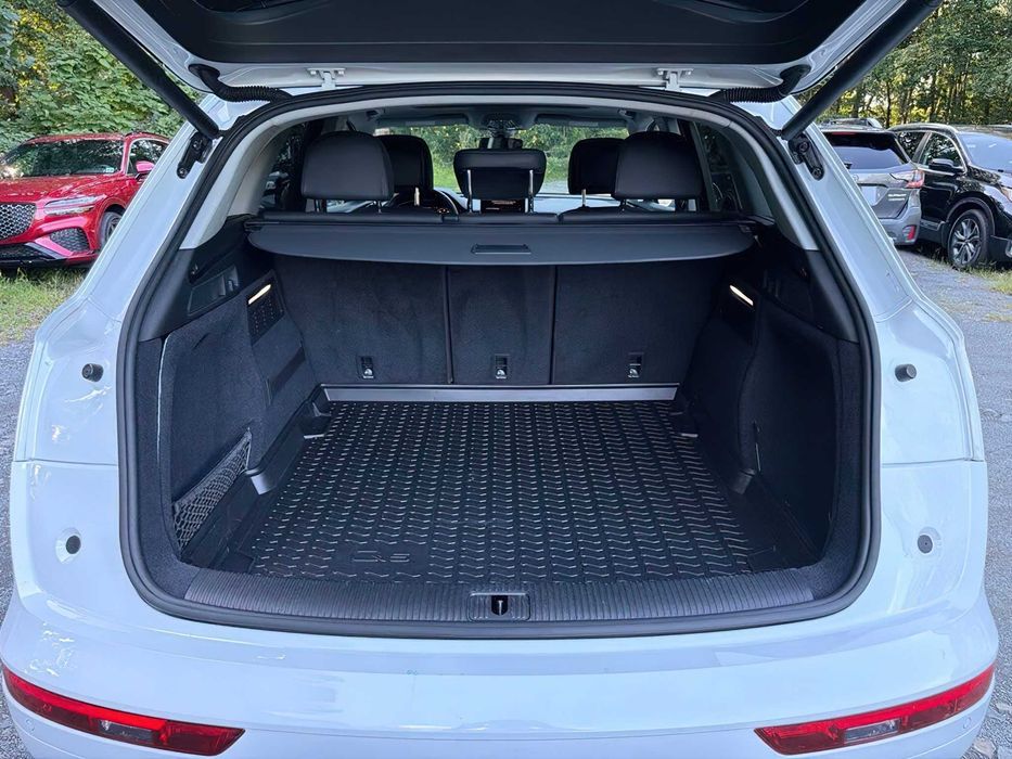 Audi Q5      2020