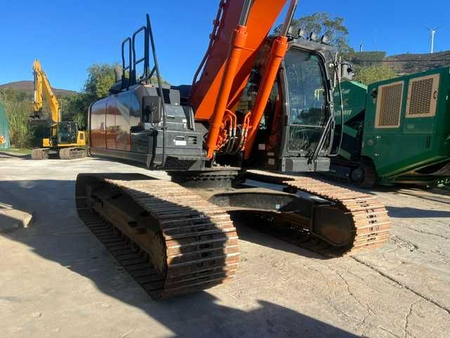 hitachi zx210lc-7