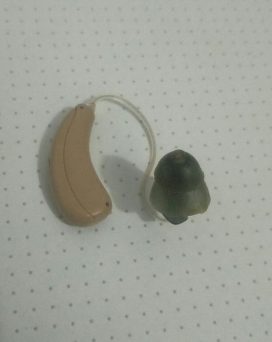 Слуховой апарат Moxi kiss E Левая сторона