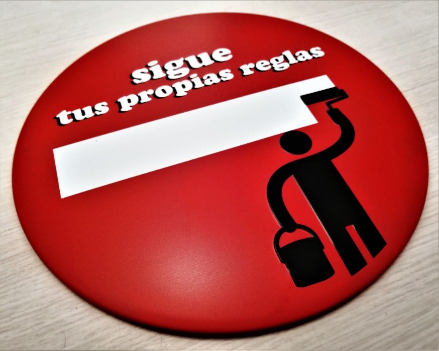 Placas decorativas de sinalização, em alto relevo, novas