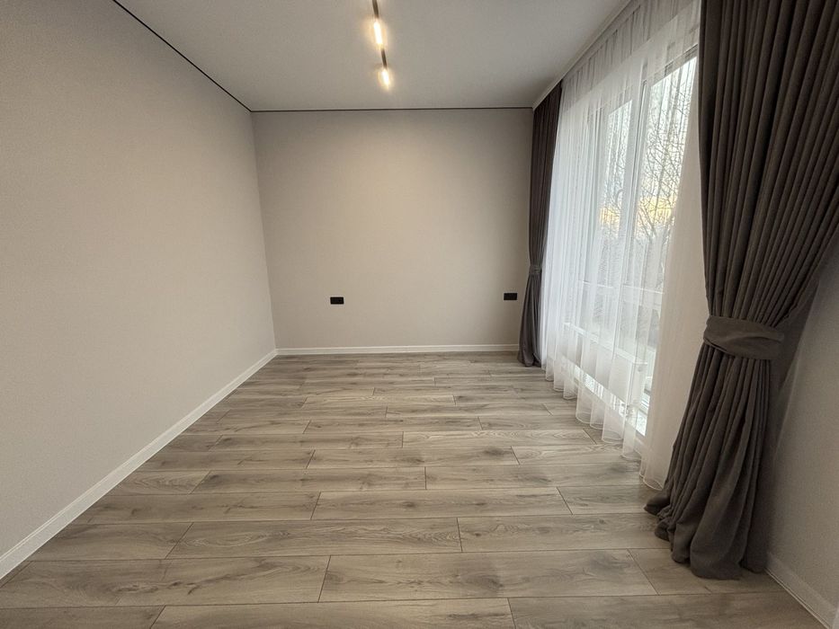 Продаж таухауса у топ локації