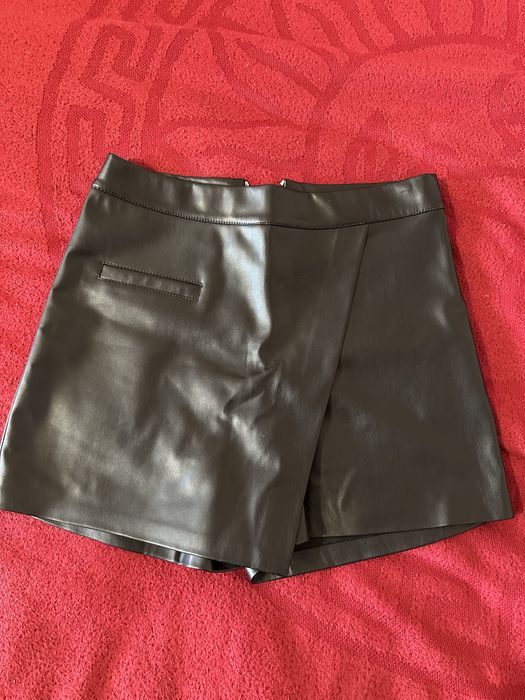 Продам кожаную юбку-шорти