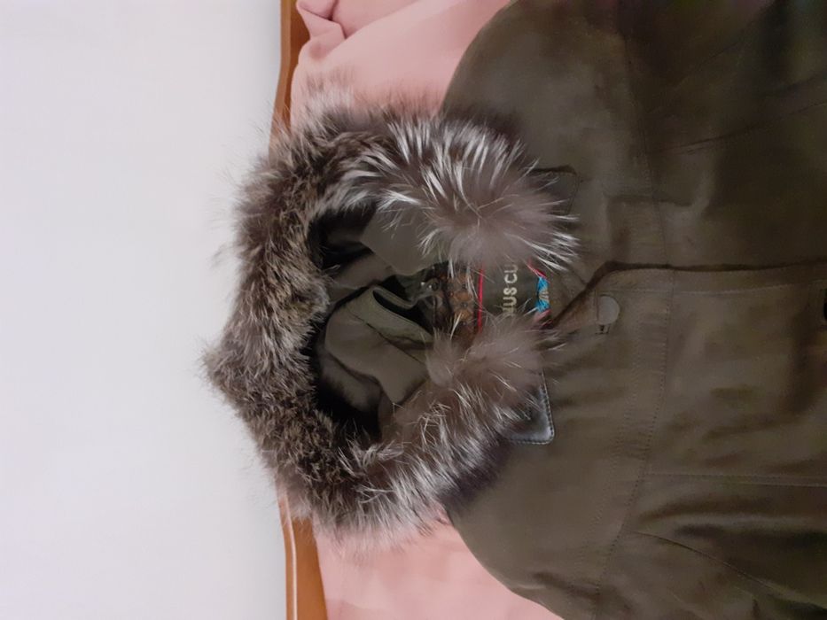 Casaco comprido em pele