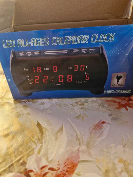 Електронні Лед часи і календар