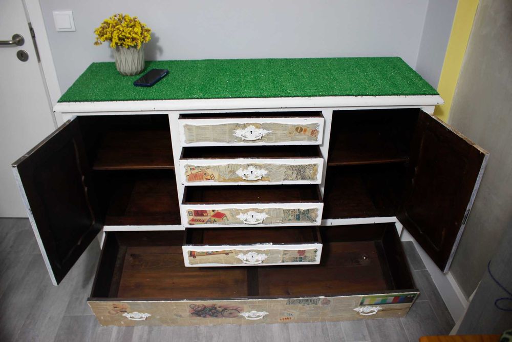 Movel Aparador / Comoda / Consola - Madeira maciça - Antigo