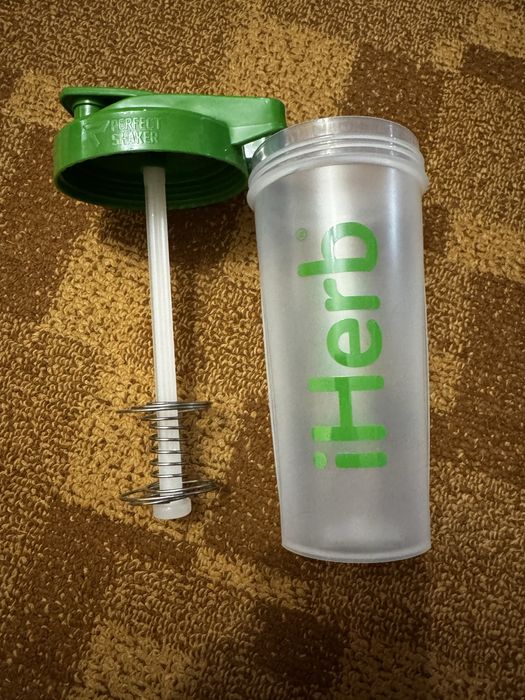 Шейкер iHerb новий