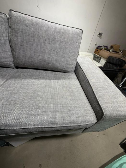 Диван для вітальні