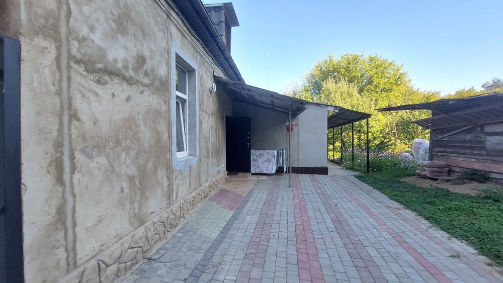 Продам частину будинку. Вул.Вірменська,80.