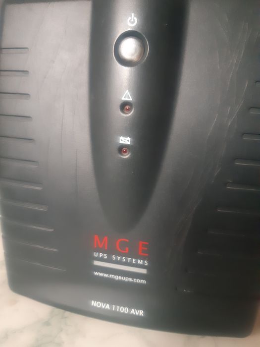 Ups MGE  на 1000 ват