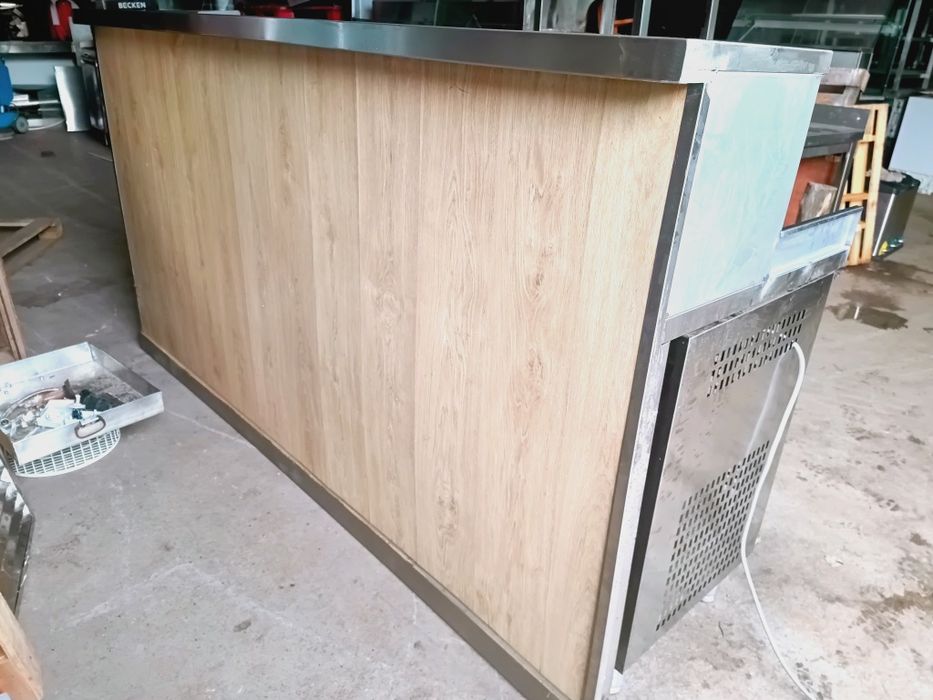 Balcão de serviço com refrigeração
