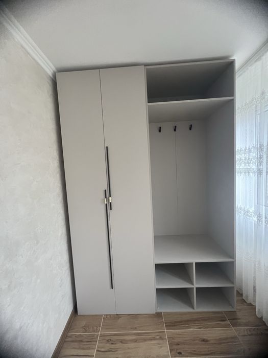 продам нову прихожу