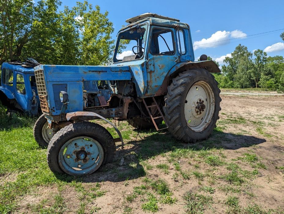 МТЗ 80 на запчастини МТЗ Шрот КПП Мост двигун шестерня МТЗ колеса диск