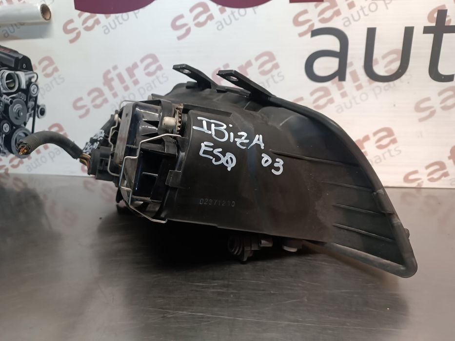 Ótica / Farol Esquerdo SEAT IBIZA III - 53095310