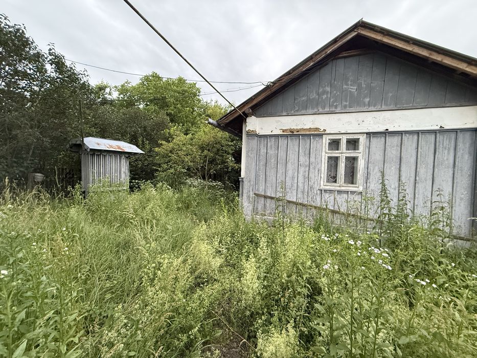 Продам будинок з земельною ділянкою