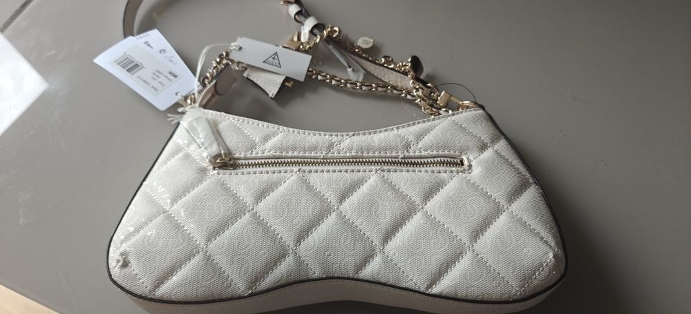 Нова  жіноча сумка  Guess