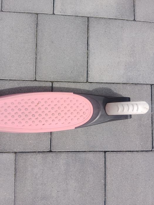 Hulajnoga trójkołowa plus kask