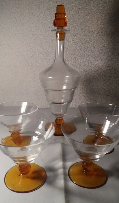 Garrafa ART DECO com 4 copos