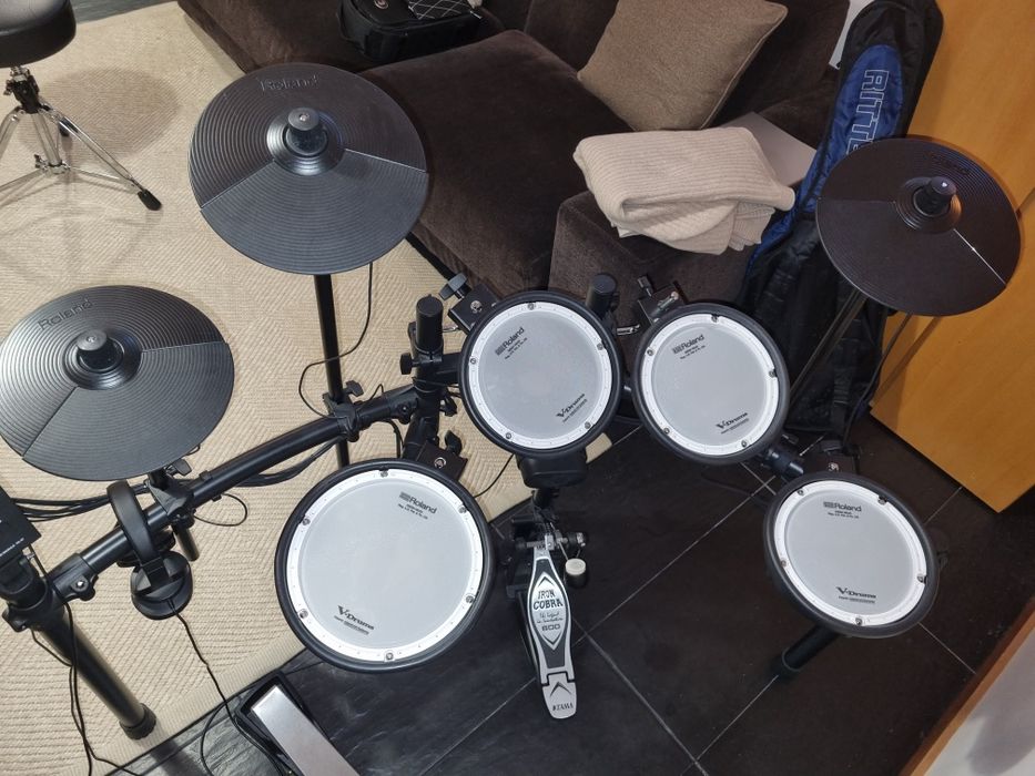 Bateria Roland TD07 + pedal Tama + Headphones