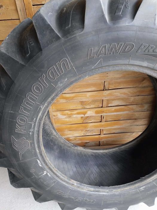 Sprzedam opony do ciągnika 14.9 R28