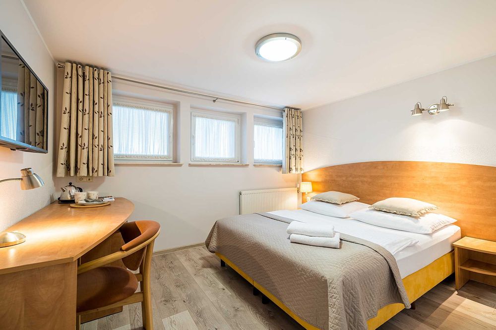Nocleg i pokój w standardzie hotelu | Bydgoszcz Opławiec (Darmowy parking)