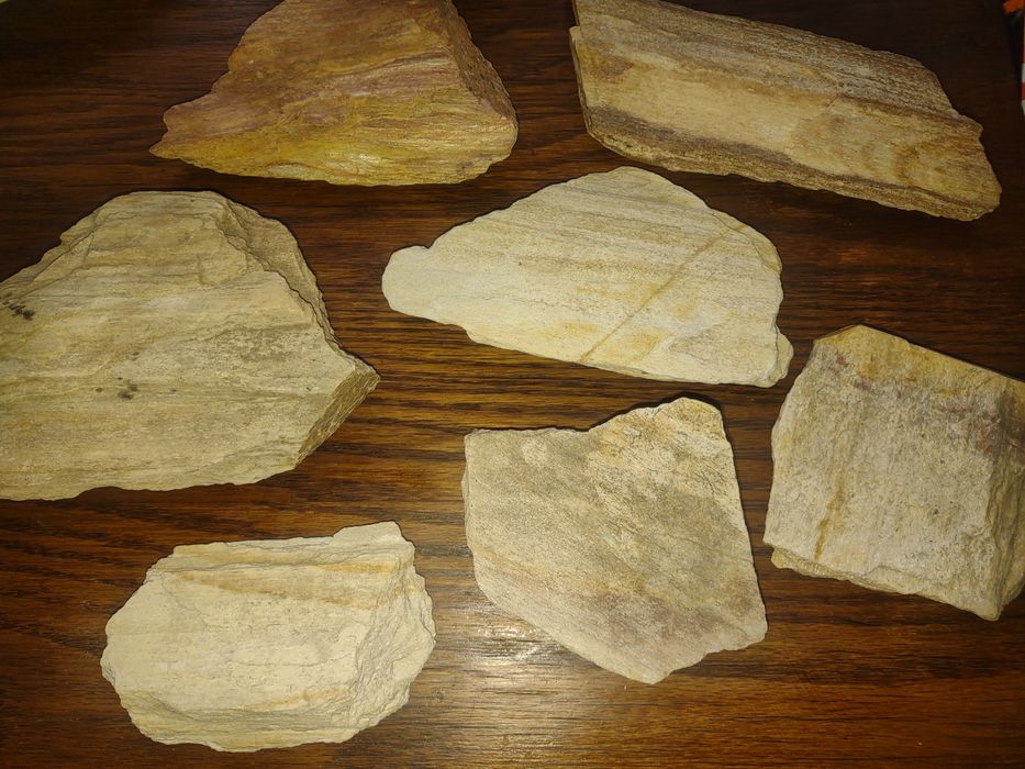 Zestaw ozdobnych  kamieni mineralnych