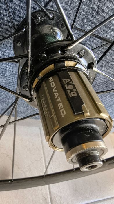 Aros bicicleta em carbono tubeless como novos