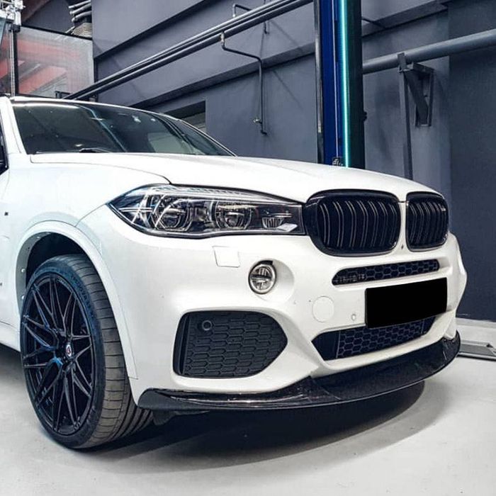 Накладка на передний бампер BMW X5 F15 сплитер губа БМВ Х5 Ф15 обвес юбка бампера
