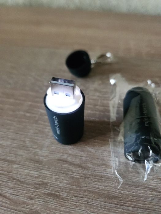 Продам новий ліхтарик
