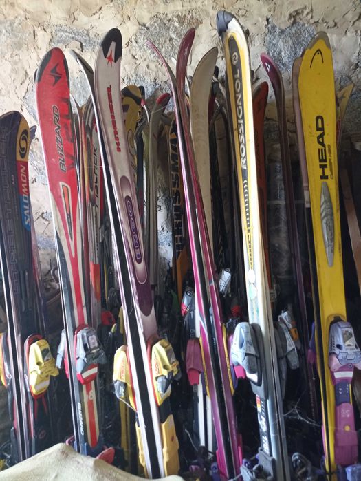 Продам гірські лижі (класика)