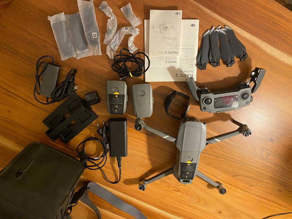 DJI Mavic 2 Pro Drone + Mavic 2 Fly More Kit64175831643779121