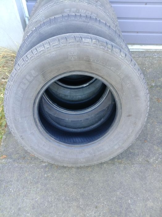 Opony 225/70 R 15 C