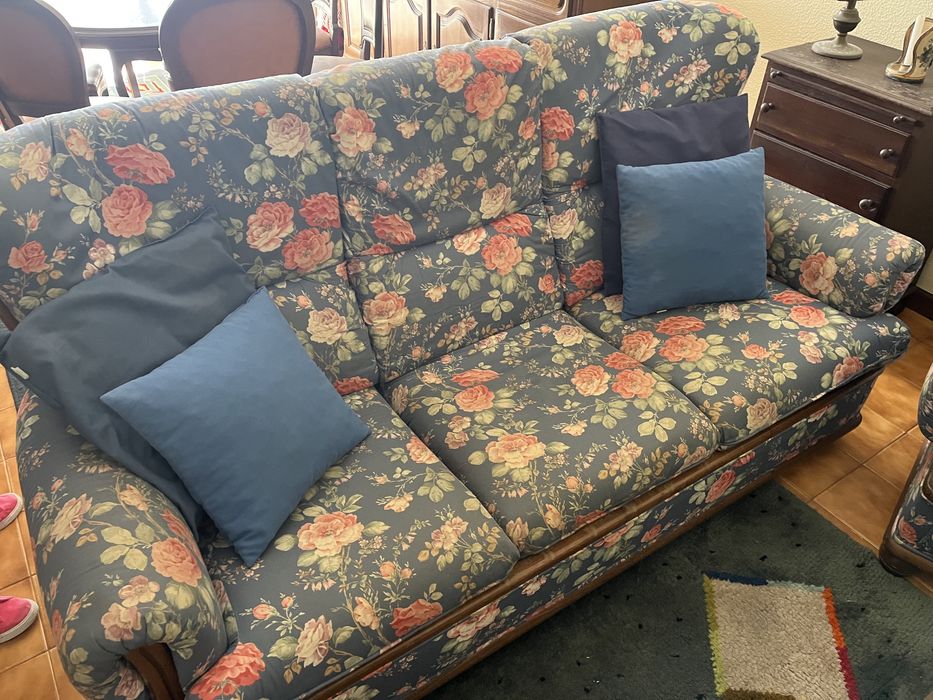 Sofás conjunto de 2 cadeirões e sofá Cama de 3 lugares