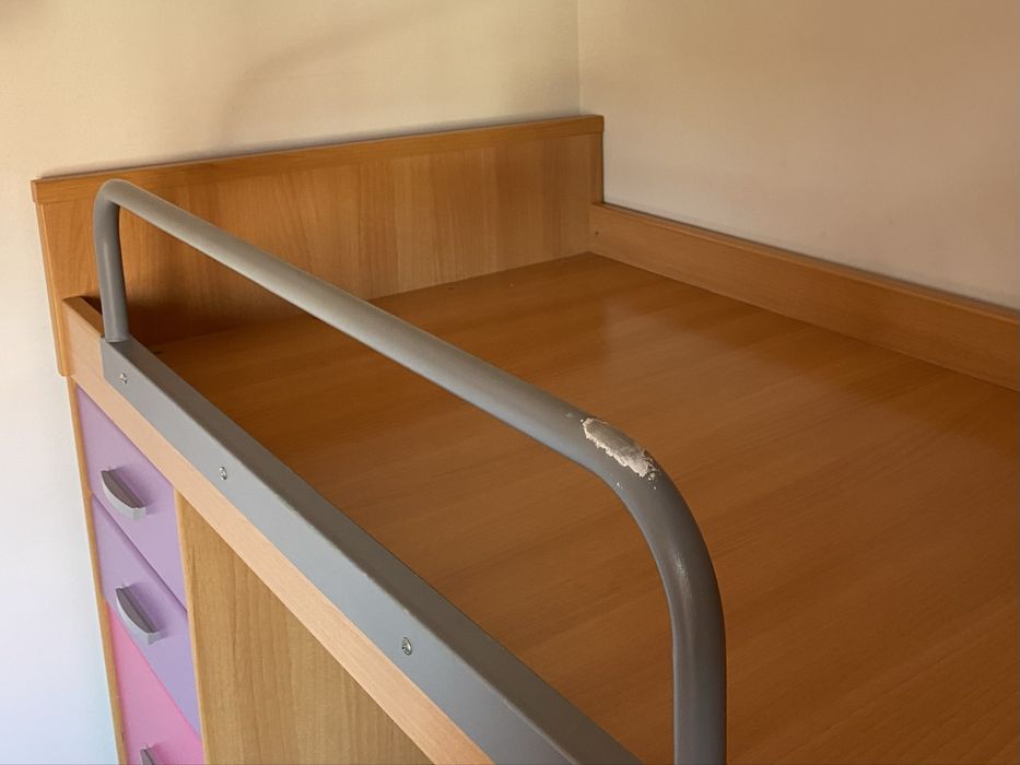 Cama Alta com 4 Gavetas e Escada em Madeira