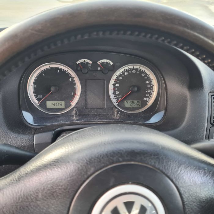 VW Golf IV 1.9 TDI 100cv — 1 Dono — Muito Estimado